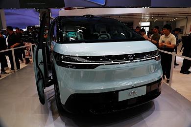 8x8x美女：電競(jìng)新寵：美女戰(zhàn)士傳奇-1