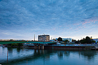 csgo暴躁老阿姨高清年齡：電競(jìng)?cè)Ω啐g實(shí)力派，老阿姨爆紅！-3