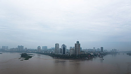 8x8x華為海外免費(fèi)2025：華為2025，全球通信新變革-2