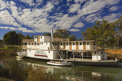 張柏芝口交,明星聚會(huì)疑現(xiàn)親密互動(dòng)，張柏芝形象受影響-3