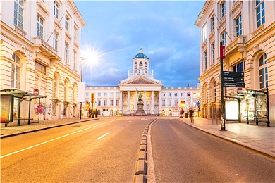 120秒午夜體驗(yàn)區(qū)5次：深夜狂歡限時(shí)搶，120秒體驗(yàn)五大區(qū)