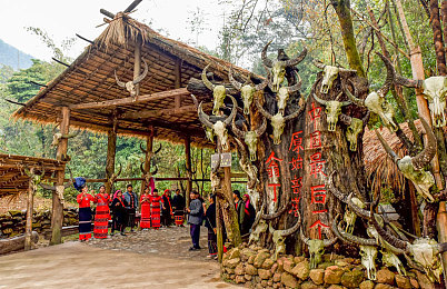 one.yg12.aqq一個致敬韓寒：文學界新星致敬韓寒：青春戰(zhàn)士！-2