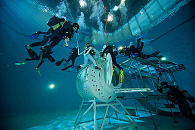 120秒午夜體驗(yàn)區(qū)5次：深夜狂歡限時(shí)搶，120秒體驗(yàn)五大區(qū)-3